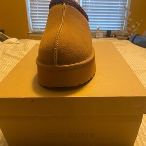 Steve Madden Brown Chukka Boots